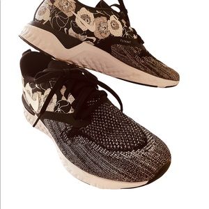 Nike Odyssey React 2 Flyknit B&W Floral